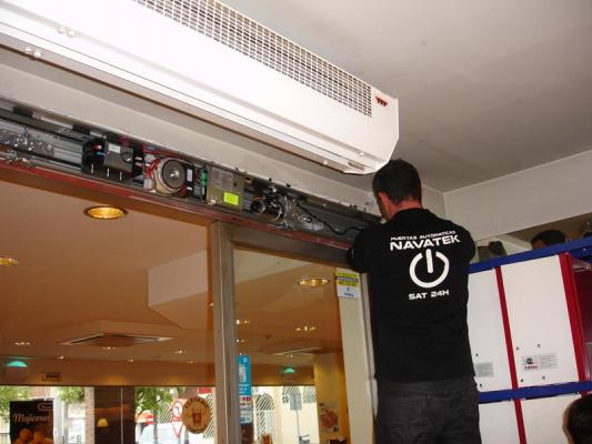 reparacion de puertas automaticas pamplona