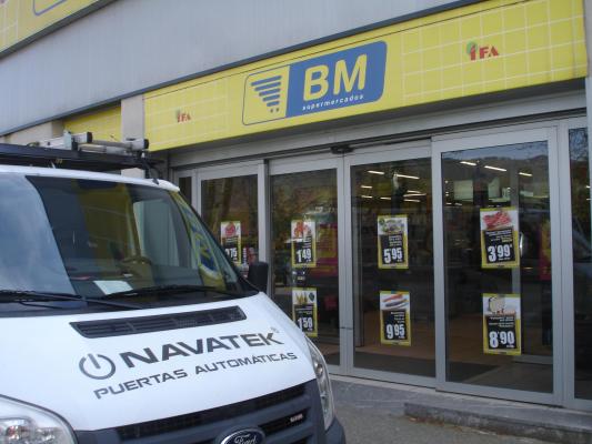 mantenimiento de puertas automaticas pamplona