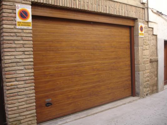 empresa instalacion puertas garaje navarra