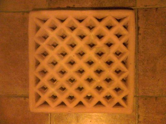 Respiraderos de cerámica de 40x 40 centímetros.