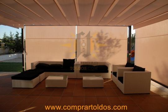 Terraza con toldos