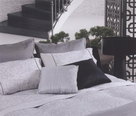 Conjunto de edredon y cojines