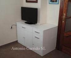 Mueble TV lacado