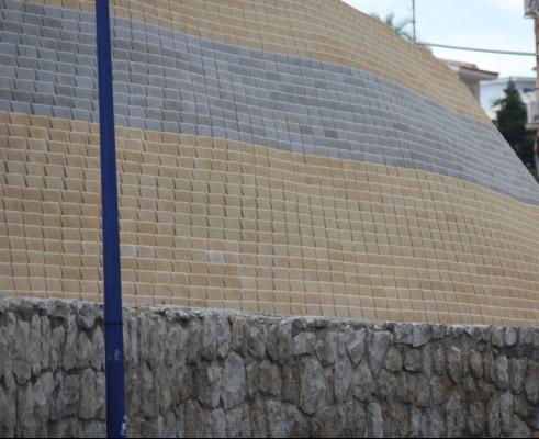 MURO CONTENCIÓN EN DOS COLORES