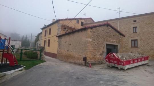 Reparación cubierta y pintado de fachadas 
