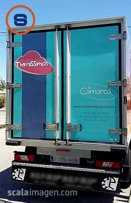 Rotulación de camión isotermo para La Comarca. www.scalaimagen.com