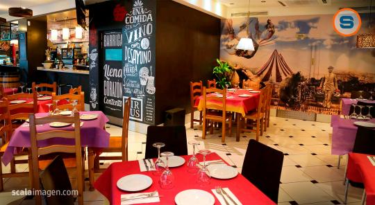Diseño interior y aplicación de gráfica El Segoviano, Lorca, Murcia
