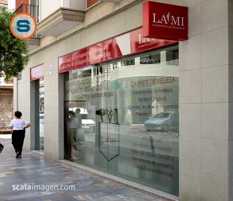 Rótulos luminosos y cristaleras en Lorca. scalaimagen.com