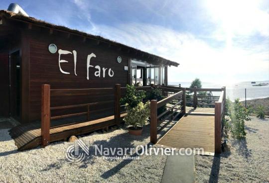 Construcciones de madera para playas. navarrolivier.com