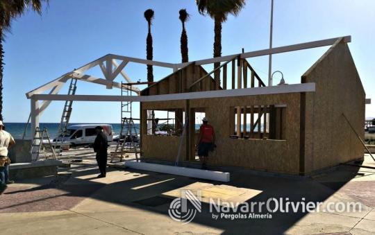 Instalación de chiringuito fijo de 150 m2 en Málaga.