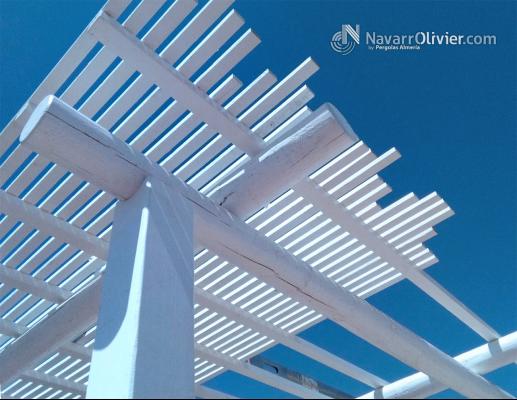 Pérgola de madera tratada en autoclave. www.navarrolivier.com