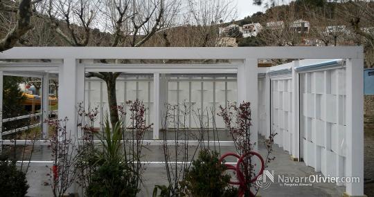 Pergola con perimetro de protección para Camping Sant Miquel, Collera