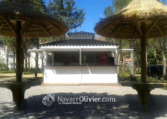 Caseta de madera desmontable destinada a cantina de Camping