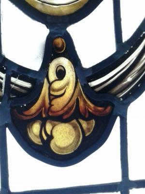 Detalle grisallas y amarillos de plata
