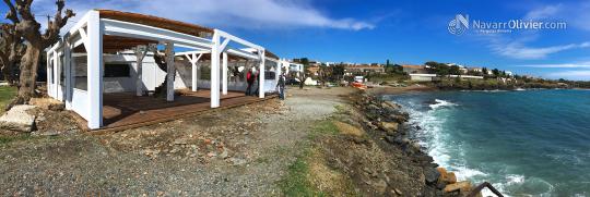 Chiringuito de madera para temporada en Cadaqués, Gerona. navarrolivier.com