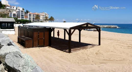Chiringuito con pérgola desmontable de 100 m2