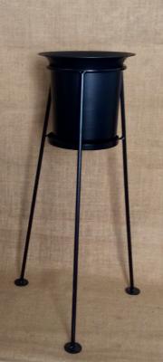 Pie cubitera apilable color negro