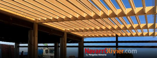 Montake de cubierta tecnica con madera laminar y doble T con alma en OSB