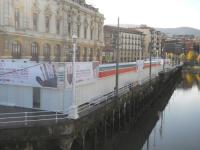 stands para exteriores con pasillo cubierto
