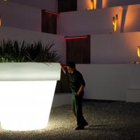 MACETA GIGANTE ILUMINADA VONDOM MACETA GIGANTE ILUMINADA VONDOM